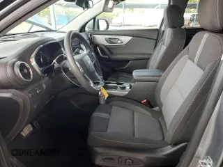 2025 Chevrolet Blazer LT с VIN 3GNKBHR47SS205325, выставлен на аукционе Copart как лот 63508135 с пробегом 1 977 миль миль и Чистый • Clean title. История ставок и продаж доступна на DreamBid. Изображение 7.