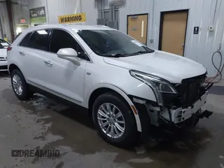 2017 Cadillac XT5 FWD with VIN 1GYKNARS4HZ270516, listed as a IAAI auction lot 40905261 with 15,584 mi miles. Bid and sale history available at carsss.com. Image 1.