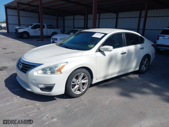 2013 Nissan Altima 2.5 S with VIN 1N4AL3AP5DC192437, listed as a IAAI auction lot 41977816 with 202,966 mi miles. Bid and sale history available at carsss.com. Image 2.
