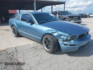 2005 Ford Mustang Deluxe with VIN 1ZVFT80N155168894, listed as a IAAI auction lot 42331054 with 194,939 mi miles and . Bid and sale history available at DreamBid. Image 1.