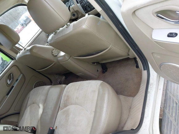 2005 Mercury Mariner Luxury with VIN 4M2CU57165DJ33059, listed as a IAAI auction lot 41675851 with 222,375 mi miles. Bid and sale history available at carsss.com. Image 8.