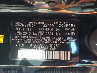 2012 Hyundai Genesis 3.8L with VIN KMHGC4DD6CU181267, listed as a IAAI auction lot 41881085 with 261,641 mi miles. Bid and sale history available at carsss.com. Image 9.