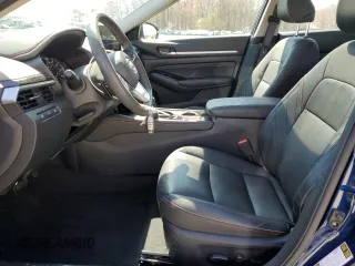 2023 Nissan Altima SR z VIN 1N4BL4CW8PN331807, wystawiony jako Copart lot #50441725 z przebiegiem 8 230 mil mil oraz Szkoda całkowita • Salvage title. Historia ofert i sprzedaży dostępna na DreamBid. Obrazek 7.