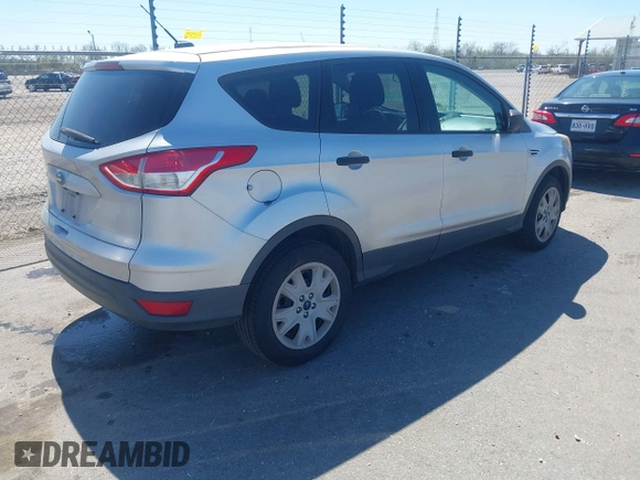 2014 Ford Escape S with VIN 1FMCU0F73EUC39236, listed as a IAAI auction lot 41772126 with 202,044 mi miles. Bid and sale history available at carsss.com. Image 4.