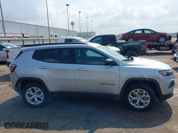 2024 Jeep Compass Latitude with VIN 3C4NJDBN6RT119349, listed as a IAAI auction lot 42125341 with 43,992 mi miles. Bid and sale history available at carsss.com. Image 13.