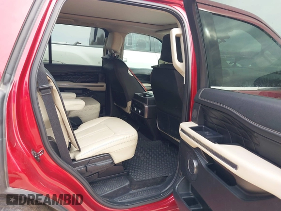 2018 Ford Expedition Platinum with VIN 1FMJU1LTXJEA15495, listed as a IAAI auction lot 41373116 with 150,385 mi miles. Bid and sale history available at carsss.com. Image 8.