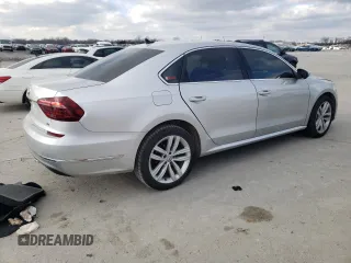 2018 Volkswagen Passat SE z VIN 1VWBA7A34JC016593, wystawiony jako Copart lot #86755894 z przebiegiem 98 351 mil mil oraz Szkoda całkowita • Salvage title. Historia ofert i sprzedaży dostępna na DreamBid. Obrazek 3.