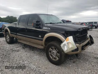 2013 Ford F-350 Platinum z VIN 1FT7W3BTXDEB39583, wystawiony jako Copart lot #55313275 z przebiegiem 405 540 mil mil oraz Szkody całkowita. Historia ofert i sprzedaży dostępna na DreamBid. Obrazek 4.
