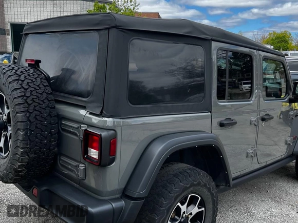 2022 Jeep Wrangler Unlimited Rubicon z VIN 1C4HJXFNXNW745921, wystawiony jako Copart lot #60096775 z przebiegiem 100 mil mil oraz Czysty tytuł • Clean title. Historia ofert i sprzedaży dostępna na DreamBid. Obrazek 4.
