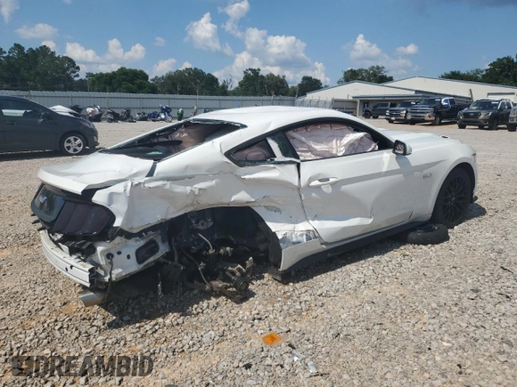 2015 Ford Mustang GT with VIN 1FA6P8CF4F5361401, listed as a Copart auction lot 61687885 with 41,588 mi miles and Salvage title. Bid and sale history available at DreamBid. Image 3.