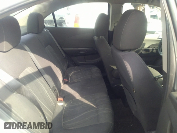 2014 Chevrolet Sonic LT z VIN 1G1JC5SH3E4178750, wystawiony jako IAAI lot #37660997 z przebiegiem 187 073 mil mil oraz . Historia ofert i sprzedaży dostępna na DreamBid. Obrazek 8.