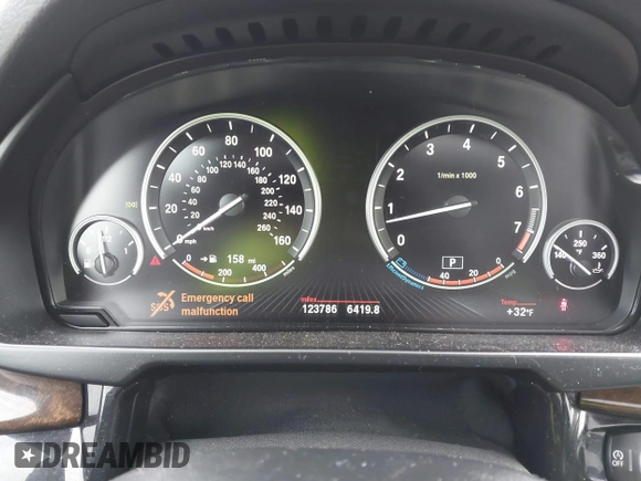 2017 BMW X5 xDrive35i with VIN 5UXKR0C59H0V50278, listed as a IAAI auction lot 41930383 with 123,786 mi miles. Bid and sale history available at carsss.com. Image 7.