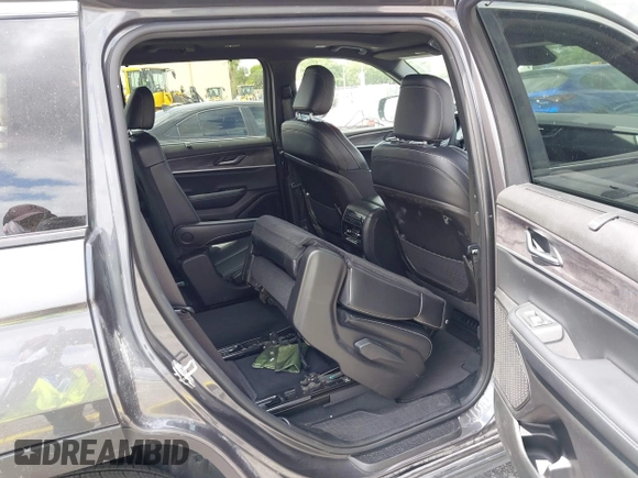 2024 Jeep Grand Cherokee Limited with VIN 1C4RJKBG7R8602211, listed as a IAAI auction lot 42182703 with 14,988 mi miles and . Bid and sale history available at DreamBid. Image 8.