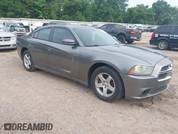 2011 Dodge Charger SE z VIN 2B3CL3CG3BH543535, wystawiony jako IAAI lot #42300953 z przebiegiem 283 011 mil mil oraz . Historia ofert i sprzedaży dostępna na DreamBid. Obrazek 1.