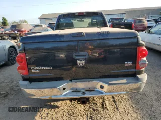 2005 Dodge Dakota SLT with VIN 1D7HW42N75S269518, listed as a Copart auction lot 71501904 with 105,673 mi miles and Clean Title. Bid and sale history available at carsss.com. Image 6.