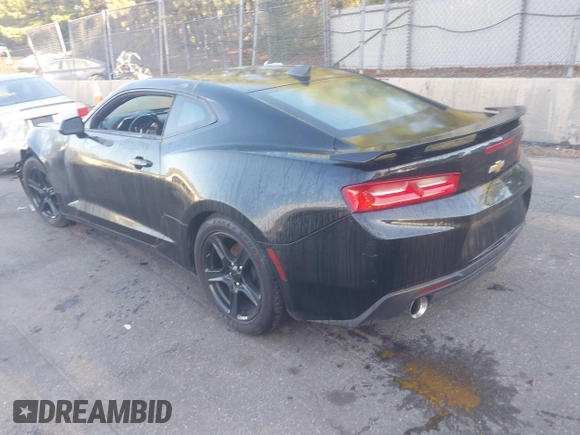 2018 Chevrolet Camaro 1LT z VIN 1G1FB1RX1J0110205, wystawiony jako IAAI lot #39373056 z przebiegiem 48 224 mil mil oraz . Historia ofert i sprzedaży dostępna na DreamBid. Obrazek 3.