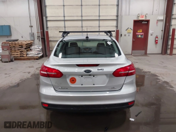 2015 Ford Focus SE with VIN 1FADP3F28FL231684, listed as a IAAI auction lot 41914284 with 100,195 mi miles. Bid and sale history available at carsss.com. Image 16.