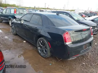 2021 Chrysler 300 S with VIN 2C3CCABG6MH520150, listed as a IAAI auction lot 41991451 with 92,348 mi miles and . Bid and sale history available at DreamBid. Image 3.