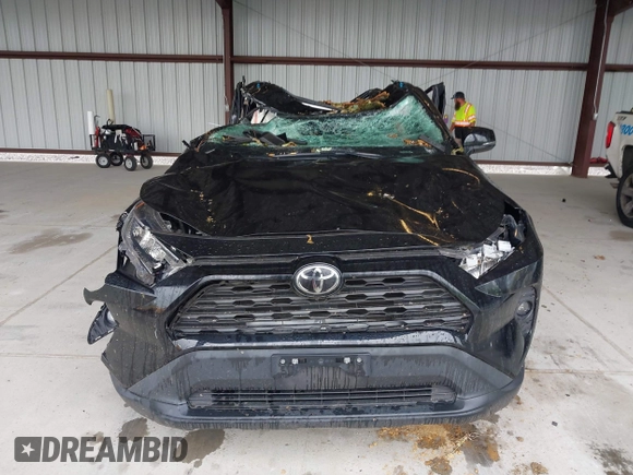 2021 Toyota RAV4 XLE Premium z VIN 2T3A1RFV0MW145999, wystawiony jako IAAI lot #42234472 z przebiegiem 57 424 mil mil oraz . Historia ofert i sprzedaży dostępna na DreamBid. Obrazek 12.