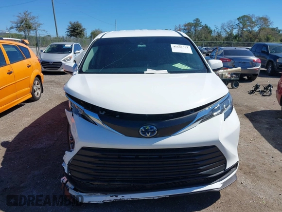 2023 Toyota Sienna LE with VIN 5TDKRKEC2PS173314, listed as a IAAI auction lot 41601728 with 50,873 mi miles. Bid and sale history available at carsss.com. Image 12.