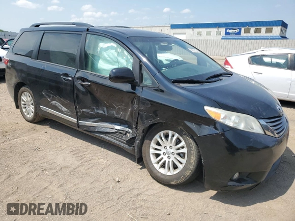 2017 Toyota Sienna XLE Auto Access Seat с VIN 5TDYZ3DC4HS848423, выставлен на аукционе Copart как лот 60653135 с пробегом 140 371 миль миль и Списание • Salvage title. История ставок и продаж доступна на DreamBid. Изображение 4.