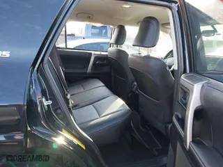 2019 Toyota 4Runner SR5 with VIN JTEBU5JRXK5705753, listed as a IAAI auction lot 41209336 with 31,431 mi miles. Bid and sale history available at carsss.com. Image 8.