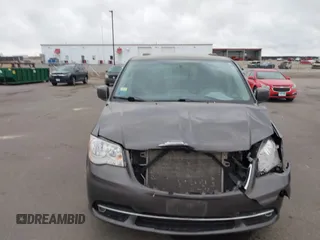 2016 Chrysler Town & Country Touring with VIN 2C4RC1BG3GR280270, listed as a IAAI auction lot 41837563 with 177,376 mi miles. Bid and sale history available at carsss.com. Image 12.