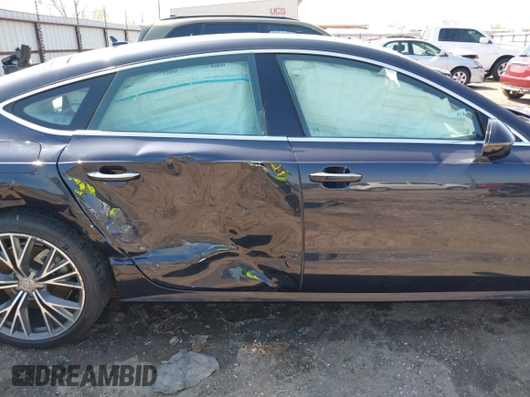 2017 Audi A7 Prestige with VIN WAU22AFC5HN097458, listed as a IAAI auction lot 41977575 with 60,373 mi miles. Bid and sale history available at carsss.com. Image 13.