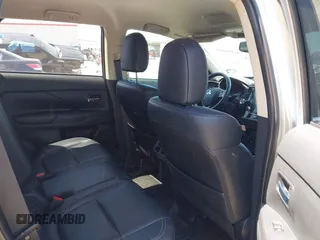 2020 Mitsubishi Outlander SE z VIN JA4AD3A30LZ029043, wystawiony jako IAAI lot #41976692 z przebiegiem 98 536 mil mil oraz . Historia ofert i sprzedaży dostępna na DreamBid. Obrazek 8.