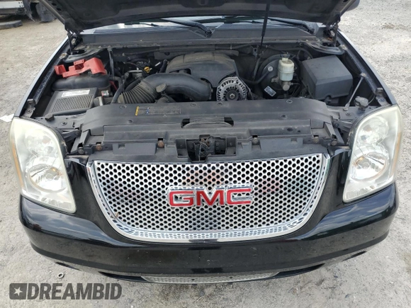 2007 GMC Yukon Denali z VIN 1GKFK63877J243158, wystawiony jako Copart lot #58711035 z przebiegiem 183 537 mil mil oraz Czysty tytuł • Clean title. Historia ofert i sprzedaży dostępna na DreamBid. Obrazek 12.