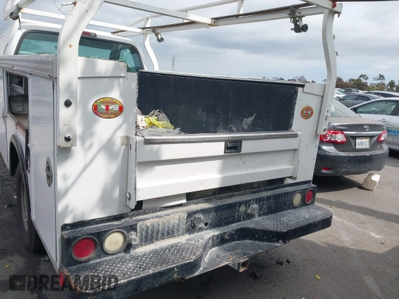 2007 Ford F-350 XL with VIN 1FDSF34517EA59162, listed as a IAAI auction lot 42078537 with 145,794 mi miles and . Bid and sale history available at DreamBid. Image 17.