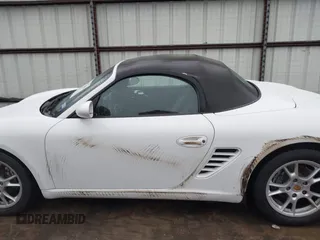 2006 Porsche Boxster с VIN WP0CA29866U710858, выставлен на аукционе IAAI как лот 41531596 с пробегом 131 849 миль миль и . История ставок и продаж доступна на DreamBid. Изображение 15.
