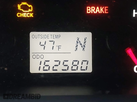 2010 Toyota Matrix with VIN 2T1KU4EE4AC358606, listed as a IAAI auction lot 41731982 with 162,580 mi miles. Bid and sale history available at carsss.com. Image 7.