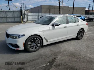2018 BMW 5 Series 530e with VIN WBAJA9C52JB249643, listed as a Copart auction lot 43581825 with 91,561 mi miles and Salvage title. Bid and sale history available at DreamBid. Image 1.