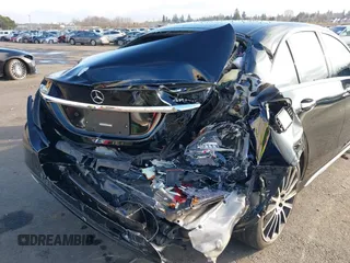 2015 Mercedes-Benz C-Class C 400 with VIN 55SWF6GB8FU009637, listed as a IAAI auction lot 41371322 with 77,248 mi miles. Bid and sale history available at carsss.com. Image 6.