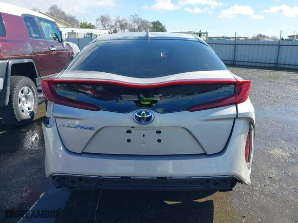 2021 Toyota Prius Prime LE with VIN JTDKAMFP2M3182760, listed as a IAAI auction lot 41593981 with NaN miles. Bid and sale history available at carsss.com. Image 17.