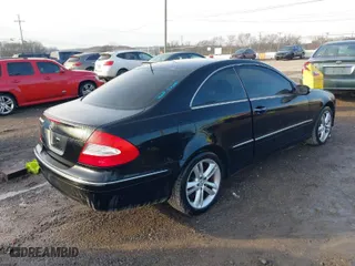 2006 Mercedes-Benz CLK-Class 3.5L with VIN WDBTJ56H26F192501, listed as a IAAI auction lot 41276803 with 186,129 mi miles. Bid and sale history available at carsss.com. Image 4.