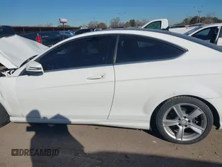 2015 Mercedes-Benz C-Class C 250 with VIN WDDGJ4HB6FG433689, listed as a IAAI auction lot 41397396 with 131,592 mi miles. Bid and sale history available at carsss.com. Image 14.