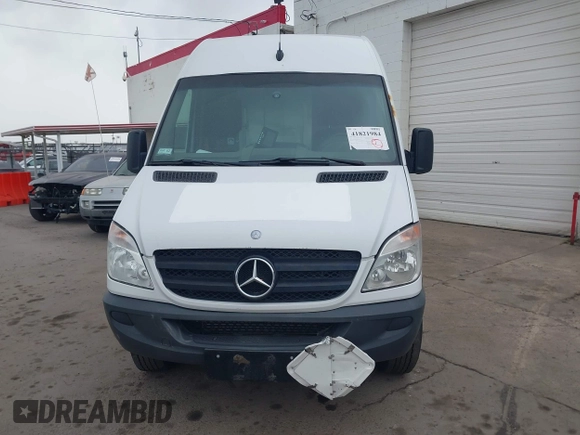 2011 Mercedes-Benz Sprinter Cargo with VIN WD3PE8CB4B5565573, listed as a IAAI auction lot 41821984 with 306,841 mi miles. Bid and sale history available at carsss.com. Image 12.