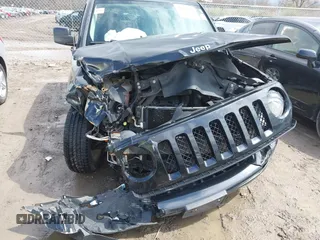 2013 Jeep Patriot Latitude with VIN 1C4NJPFB9DD137649, listed as a IAAI auction lot 42026647 with 130,307 mi miles and . Bid and sale history available at carsss.com. Image 6.