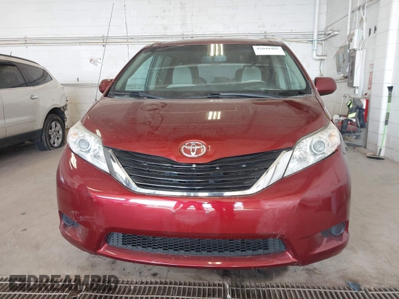2012 Toyota Sienna LE AAS with VIN 5TDKK3DC9CS247320, listed as a IAAI auction lot 42049985 with 158,159 mi miles. Bid and sale history available at carsss.com. Image 12.