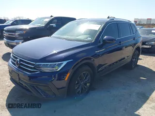 2023 Volkswagen Tiguan SE с VIN 3VV3B7AX6PM106893, выставлен на аукционе IAAI как лот 41971785 с пробегом 31 718 миль миль и . История ставок и продаж доступна на DreamBid. Изображение 18.
