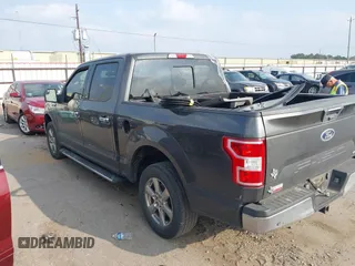 2020 Ford F-150 XL z VIN 1FTEW1CP8LKD16371, wystawiony jako IAAI lot #41805570 z przebiegiem 107 783 mil mil oraz . Historia ofert i sprzedaży dostępna na DreamBid. Obrazek 3.