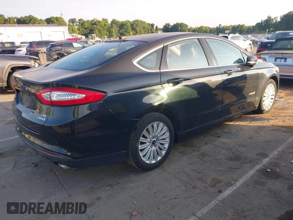 2013 Ford Fusion SE Hybrid с VIN 3FA6P0LU3DR351906, выставлен на аукционе IAAI как лот 42841416 с пробегом 243 206 миль миль и . История ставок и продаж доступна на DreamBid. Изображение 4.