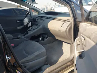 2011 Toyota Prius I with VIN JTDKN3DU0B1401019, listed as a IAAI auction lot 41218728 with 180,039 mi miles and . Bid and sale history available at DreamBid. Image 5.