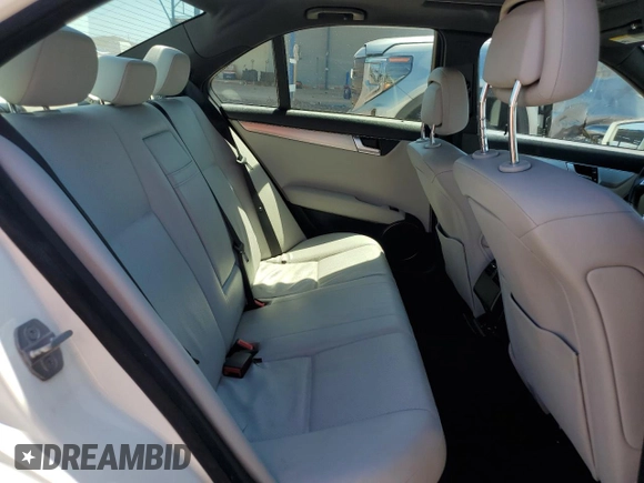 2012 Mercedes-Benz C 250 Sport с VIN WDDGF4HB9CA643364, выставлен на аукционе Copart как лот 64761775 с пробегом 135 139 миль миль и Списание • Salvage title. История ставок и продаж доступна на DreamBid. Изображение 10.