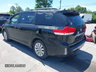 2013 Toyota Sienna XLE с VIN 5TDDK3DC0DS051969, выставлен на аукционе IAAI как лот 42344494 с пробегом 166 890 миль миль и . История ставок и продаж доступна на DreamBid. Изображение 3.