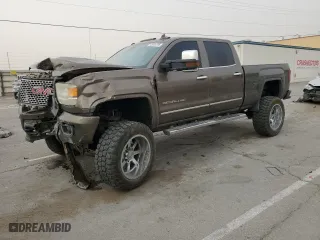 2015 GMC Sierra 2500HD available WiFi Denali with VIN 1GT120E86FF625876, listed as a Copart auction lot 45034795 with 134,185 mi miles and Salvage Title. Bid and sale history available at carsss.com. Image 1.