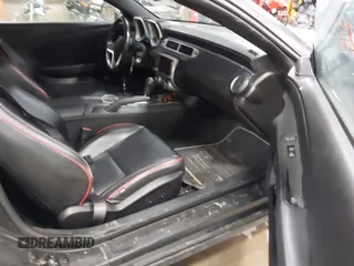 2015 Chevrolet Camaro LT z VIN 2G1FD3D36F9297982, wystawiony jako IAAI lot #41853827 z przebiegiem 90 503 mil mil oraz . Historia ofert i sprzedaży dostępna na DreamBid. Obrazek 5.