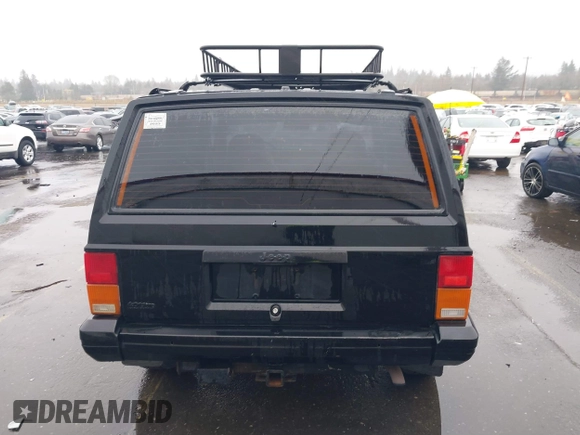 1996 Jeep Cherokee SE with VIN 1J4FJ28S9TL135564, listed as a IAAI auction lot 41618367 with 249,410 mi miles and . Bid and sale history available at DreamBid. Image 16.